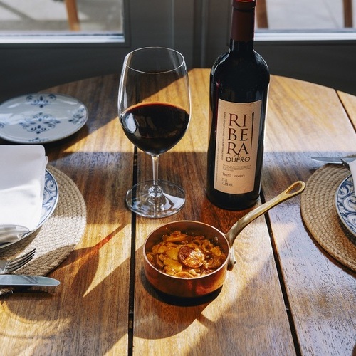  ¡Ya está aquí la IX edición de Hotel Tapa Tour Madrid! Ribera del Duero brinda por la IX edición de Hotel Tapa Tour Madrid como su patrocinador oficial