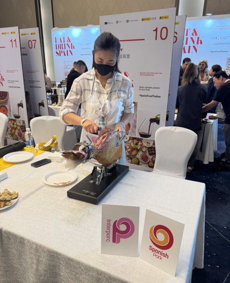 INTERPORC promociona el jamón serrano en el ‘Open Day’ de ICEX en Pekín dentro de la campaña #SpainFoodNation
