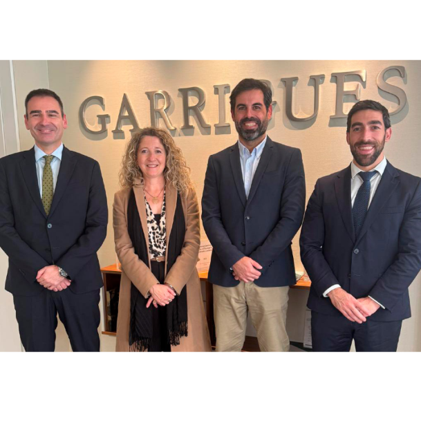 Acodea firma un acuerdo con Garrigues para facilitar apoyo jurídico especializado a cooperativas y organizaciones