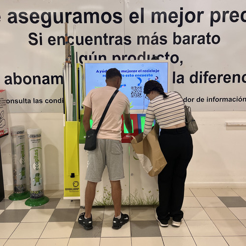 Veintitrés nuevas tiendas de Alcampo en España instalan contenedores inteligentes, únicos en Europa, para impulsar el reciclaje eficiente 