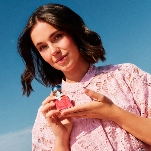 Coco, flor de azahar y vainilla, los ingredientes de ELLA ELLA de Cacharel que conectan el arte de la perfumería con la alta cocina