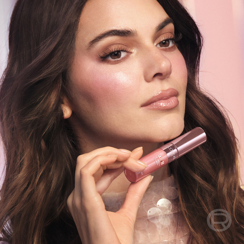 Nuevo Lumi Le Liquid Blush de L'Oréal Paris. Acabado luminoso con alta pigmentación