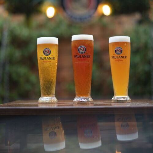 Disfruta del Día Mundial de la Cerveza en el Biergarten de Paulaner con todo el sabor de Baviera