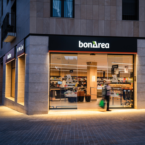 bonÀrea estrena nuevo supermercado en Ripollet con más espacio y más productos