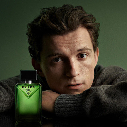 Tom Holland, embajador global de la nueva fragancia de Prada