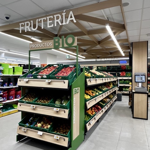 Alimerka reabre, totalmente renovado, su supermercado de Baldomero Lozano