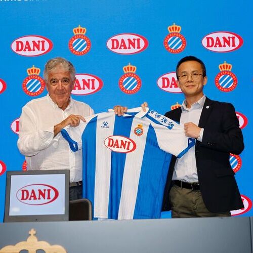 El RCD Espanyol y Conservas Dani renuevan su acuerdo de patrocinio por un año más