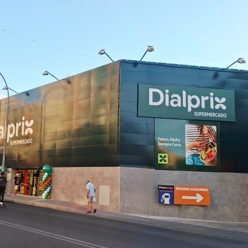 Dialprix reabre su supermercado de Avenida de Novelda en Alicante tras su completa remodelación
