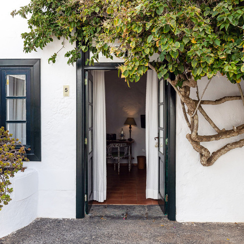 El Grifo Hotel, el destino enoturístico que conecta con la autenticidad de Lanzarote