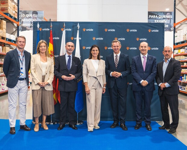 canaldis-unide-cash-carry-santander-foto-familia
