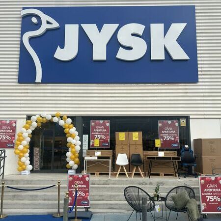 JYSK celebra una exitosa apertura en Sangonera La Seca, con descuentos de hasta un 75% 