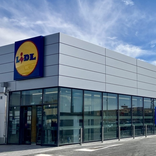 Lidl invierte más de 4 M€ para modernizar su tienda en Atarfe y amplía en casi un 50 % su superficie de ventas