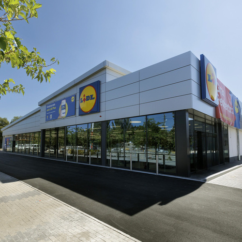 Lidl reabre su tienda de Vic (La Guixa) tras invertir 3,4M€ y sumar una plantilla de 22 empleados, 6 de nueva incorporación