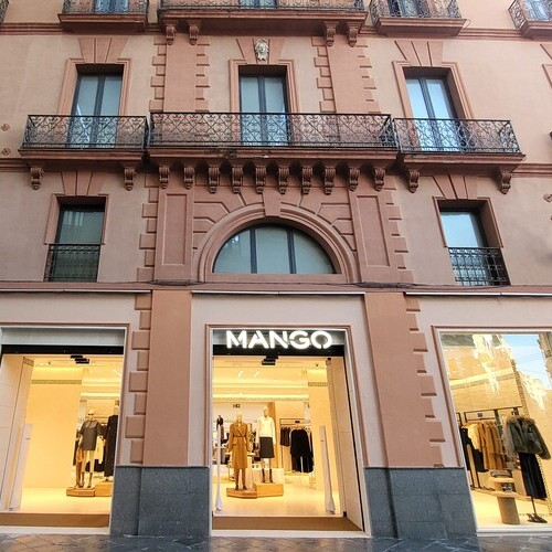 Mango se refuerza en Sevilla reabriendo su flagship de la calle O’Donnell con un nuevo diseño inspirado en la cerámica tradicional arista