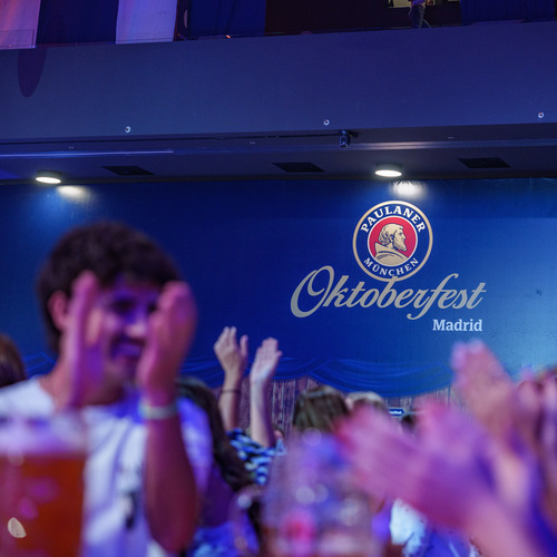 El Oktoberfest de Paulaner abre sus puertas en Madrid con música, gastronomía y tradición alemana