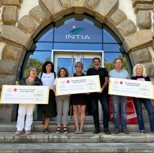 Reyno Gourmet entrega los cheques de las degustaciones solidarias celebradas en AUTENTIKA