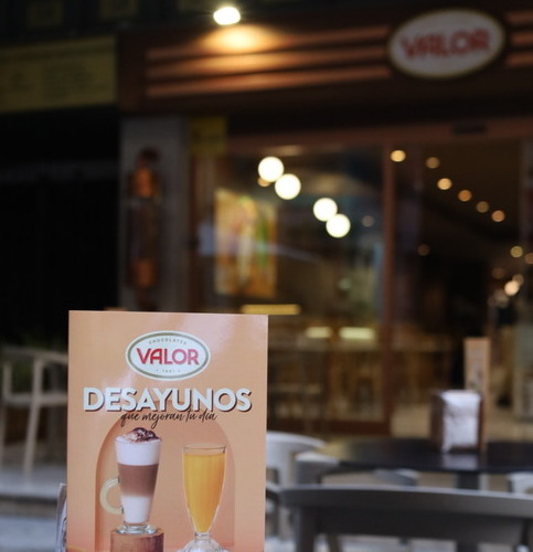 Chocolaterías Valor reabre en Elche con nueva carta, promociones exclusivas y toda la esencia del chocolate