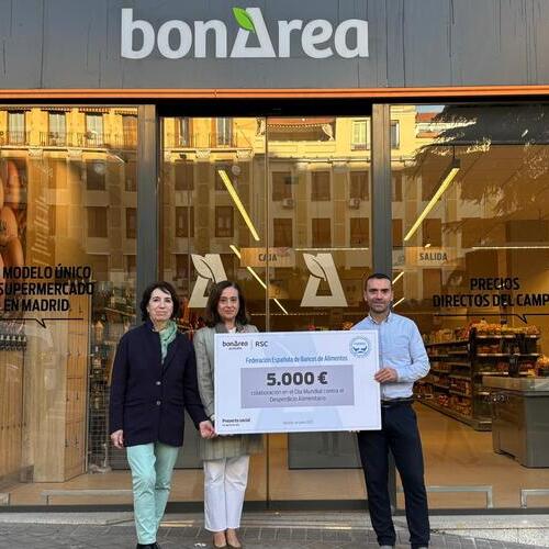 bonÀrea dona 5.000 euros a la FESBAL gracias a su campaña en torno al Día Internacional del Desperdicio Alimentario