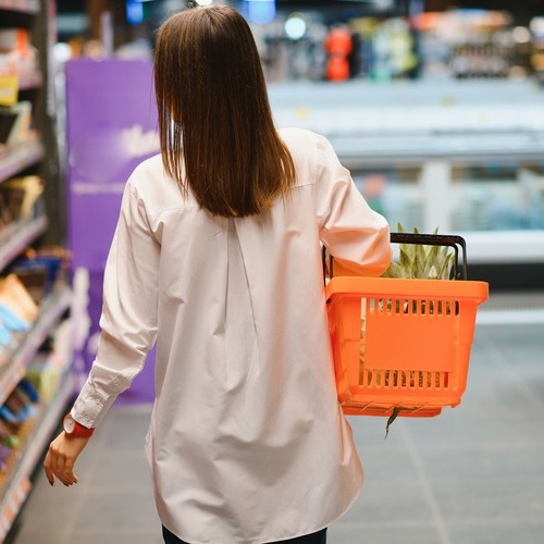 Los boomers y la Generación X compran un 23% y 33% más de snacks saludables que la media