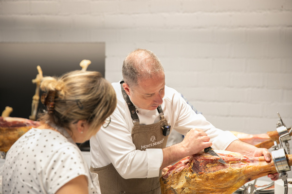 canaldis-montenevado-campusdeljamon-cursos-corte-jamon