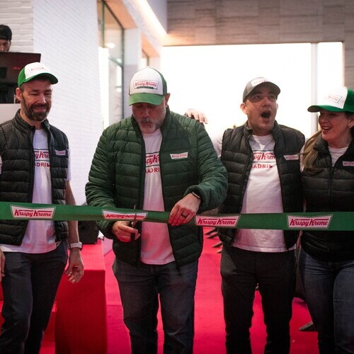 El primer ‘Teatro Krispy Kreme’ de España abre sus puertas en Madrid