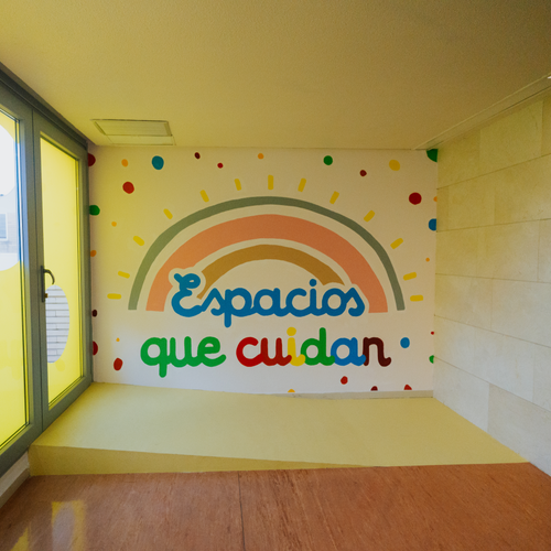 El Hospital Materno Infantil de Zaragoza inaugura una terraza para hacer más agradable la estancia de los niños