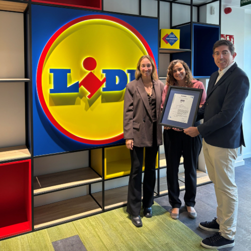 Lidl da una segunda vida a los residuos plásticos de la compañía y los transforma en bolsas de basura ya disponibles en sus más de 700 tiendas en España
