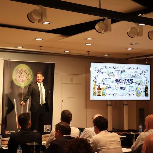 Familia Marí Mayans desvela los secretos de sus destilados en el IV Simposium Internacional Licorista de Barcelona