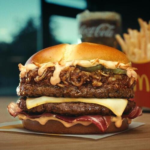 McDonald’s lanza McExtreme Bulled Pork y reinventa una de sus hamburguesas más bestiales con la salsa Bull de Dani García