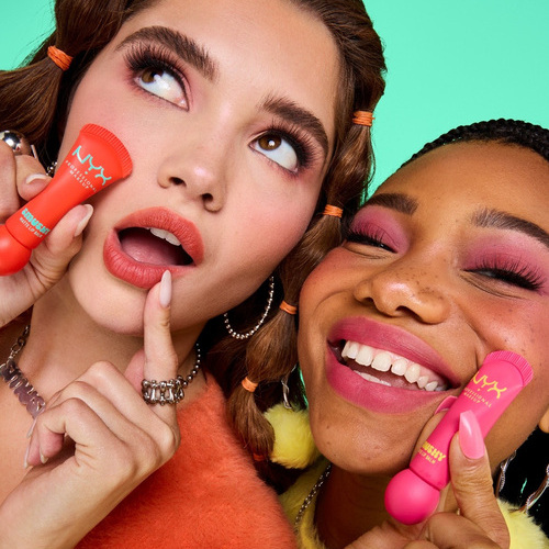 NYX PMU presenta Smushy, su nuevo bálsamo labial para unos labios suaves y esponjosos