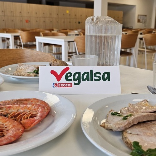 Vegalsa-Eroski dona más de 4.000 kilos de alimentos a 14 entidades benéficas de Galicia y Asturias por el Día de Todos los Santos