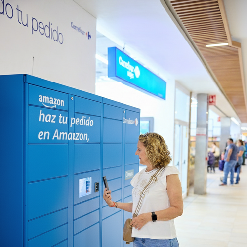 Carrefour consolida la red de servicios más completa de España con la instalación de taquillas de recogida de Amazon en sus tiendas 