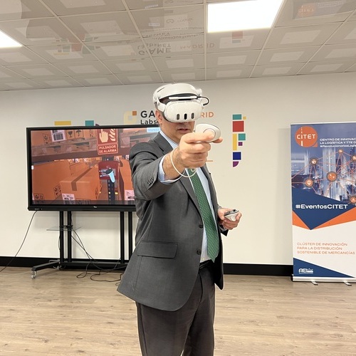 El consejero de Digitalización, Miguel López-Valverde, visita el CEXCO y las instalaciones del Centro Español de Logística y CITET
