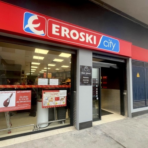 Abre al público el nuevo Eroski City de Chantada (Lugo)