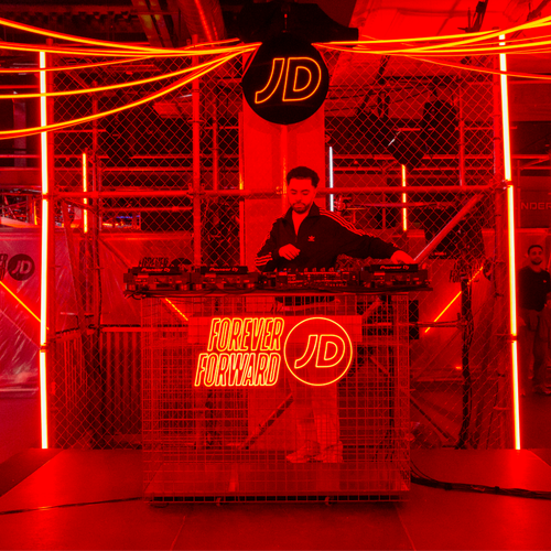 JD convierte Barcelona en el epicentro de la moda y la música por una noche