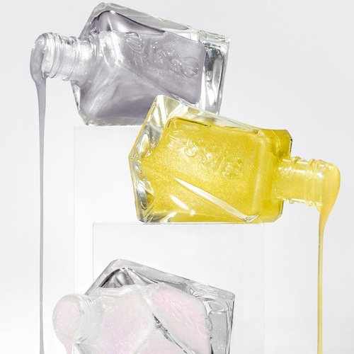 Los 4 tonos perfectos (de larga duración) para lucir manicura esta Navidad son de Gel by Essie