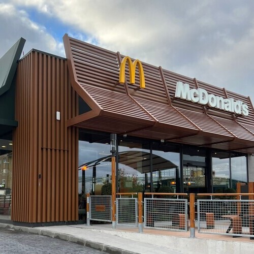 McDonald’s inaugura su primer restaurante en Arteixo y continúa impulsando su crecimiento en Galicia