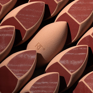 Ahorrar un 90% de maquillaje es posible gracias a la esponja Makeupsaver, la última novedad de Real Techniques