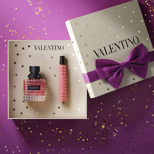 Valentino Beauty inaugura por primera vez un pop up navideño en Madrid