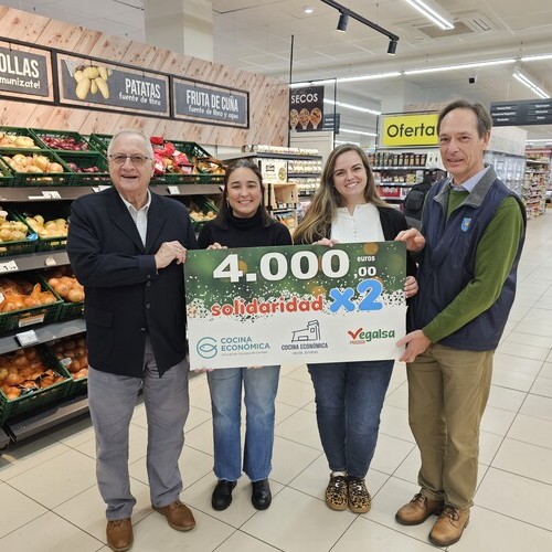 Autoservicios Familia realiza una donación especial a las Cocinas Económicas de Oviedo y Gijón con motivo de la Navidad
