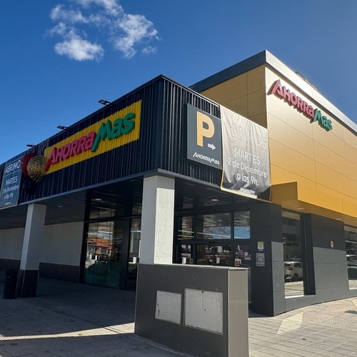 Ahorramas invierte 3,3 millones de euros en su tercer supermercado en Navalcarnero