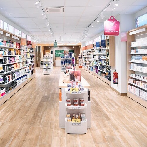 Clarel, el primer retailer físico en España en lanzar la nueva gama de FOREO, FOR Everyone