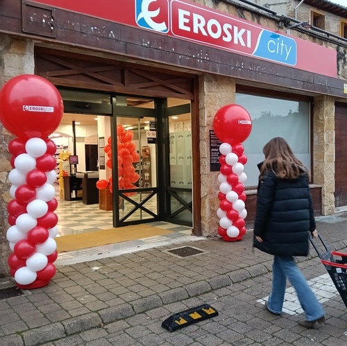 EROSKI inaugura un nuevo supermercado franquiciado en el municipio Puente la Reina, Navarra