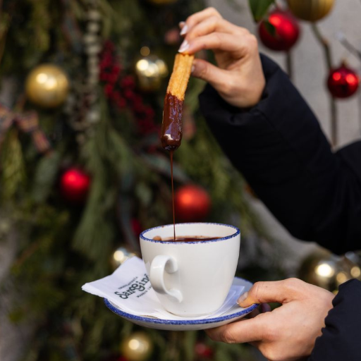 CASTIZO incorpora a su mesa el chocolate con churros de San Ginés