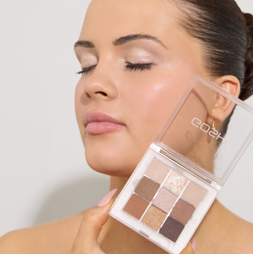 Los looks navideños con los que arrasarás (y el makeup perfecto para acompañarlos)