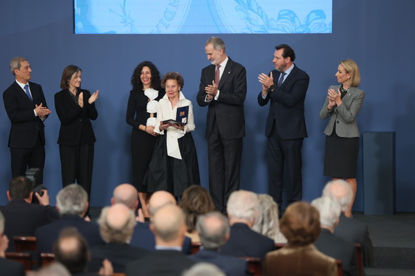canaldis-gullon-mariateresarodriguez-galardon-trayectoria-empresa