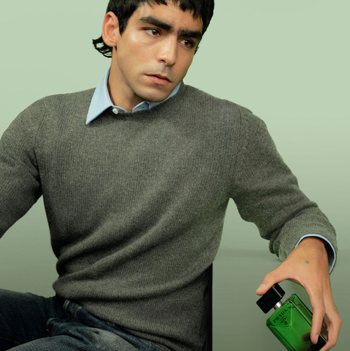 Omar Ayuso protagoniza la nueva campaña de Prada Paradigme, la nueva fragancia masculina de Prada Beauty
