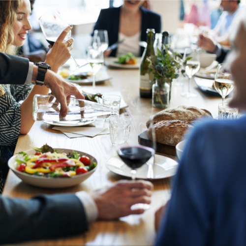 Cuatro de cada diez españoles saldrá a comer o cenar a un restaurante entre tres y cinco veces estas navidades