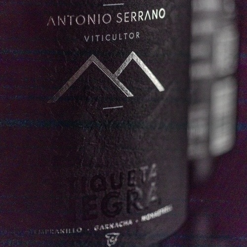 Antonio Serrano Etiqueta Negra 2020, elegido mejor tinto de guarda en la cata de los "Vinos imprescindibles de Castilla-La Mancha"