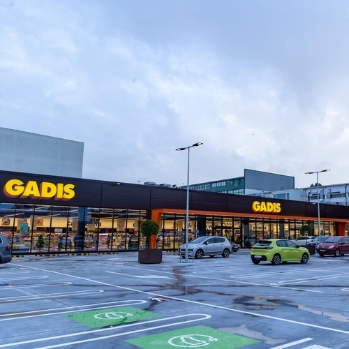 GADIS crea 45 empleos con la apertura de su mayor punto de venta en A Coruña
